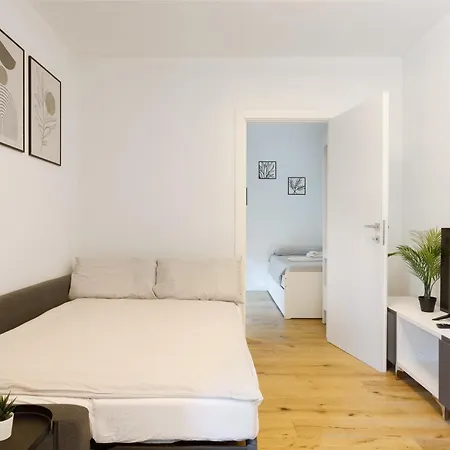 Modern Apartment, In The Center Near شقة