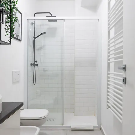 Modern Apartment, In The Center Near