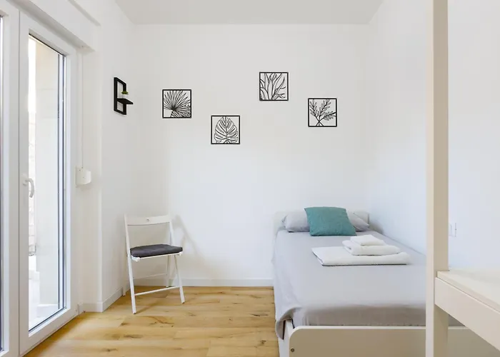 Modern Apartment, In The Center Near Apartamento