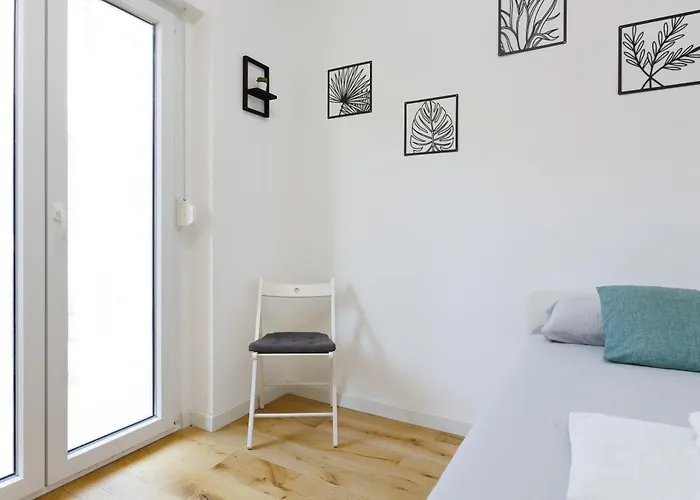 Modern Apartment, In The Center Near Apartamento